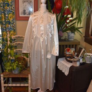 Vintage Amanda Stewart Intimates Deadstock Nightgown White Lace Small-Large NWT